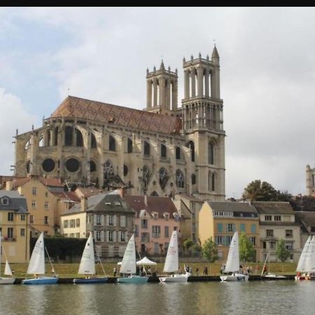 Verdun Mantes-la-Jolie Extérieur photo