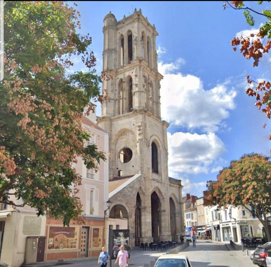 Verdun Mantes-la-Jolie Extérieur photo